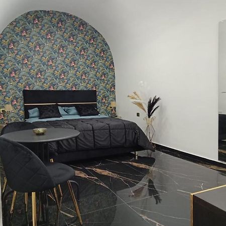 Casa Suite Del Cardinale Napoli Bagian luar foto